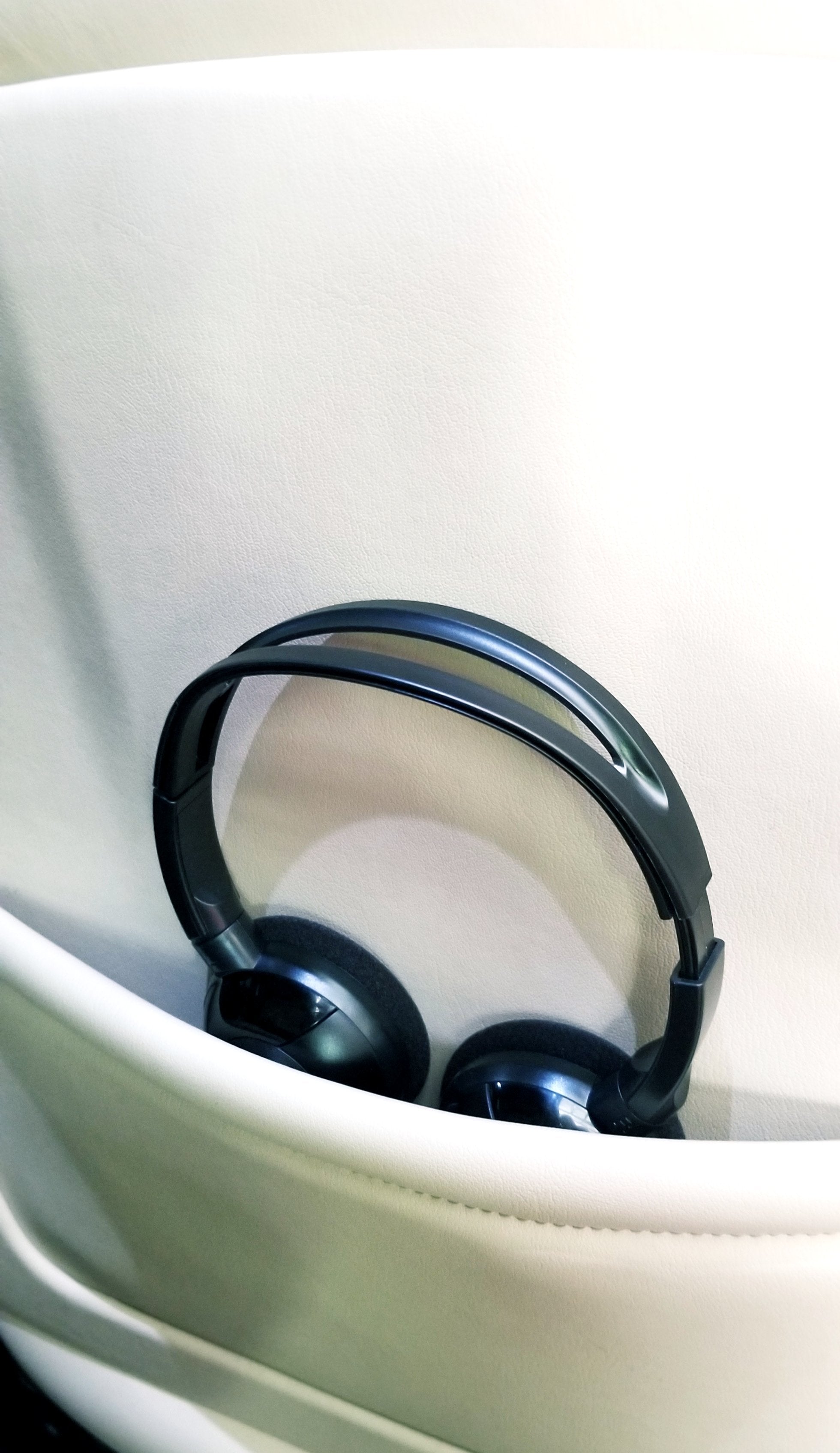 2018 Infiniti Q60 Wireless DVD Headphone